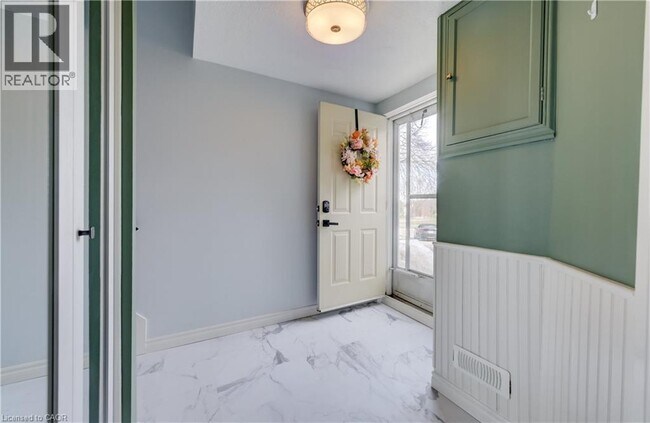 Photo - 60 Elmsdale Dr