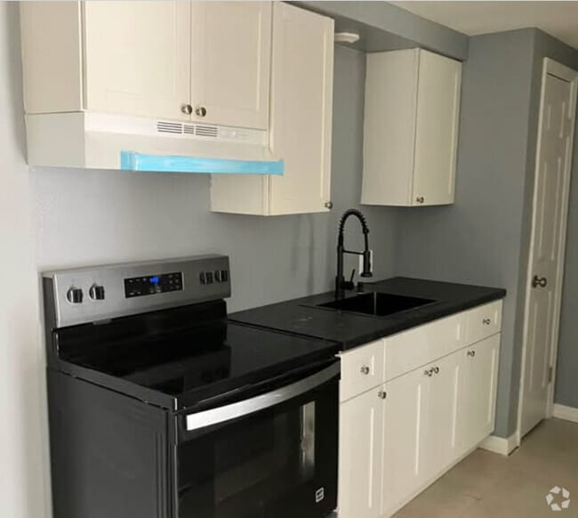 Building Photo - 6640 Veterans Dr Unit 6640 Rental