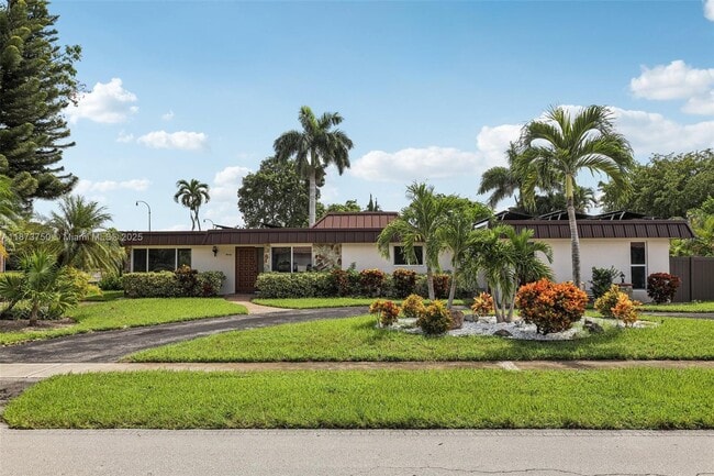 Building Photo - 20 W Tropical Way Rental