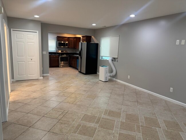 Photo - 28581 Brentwood St