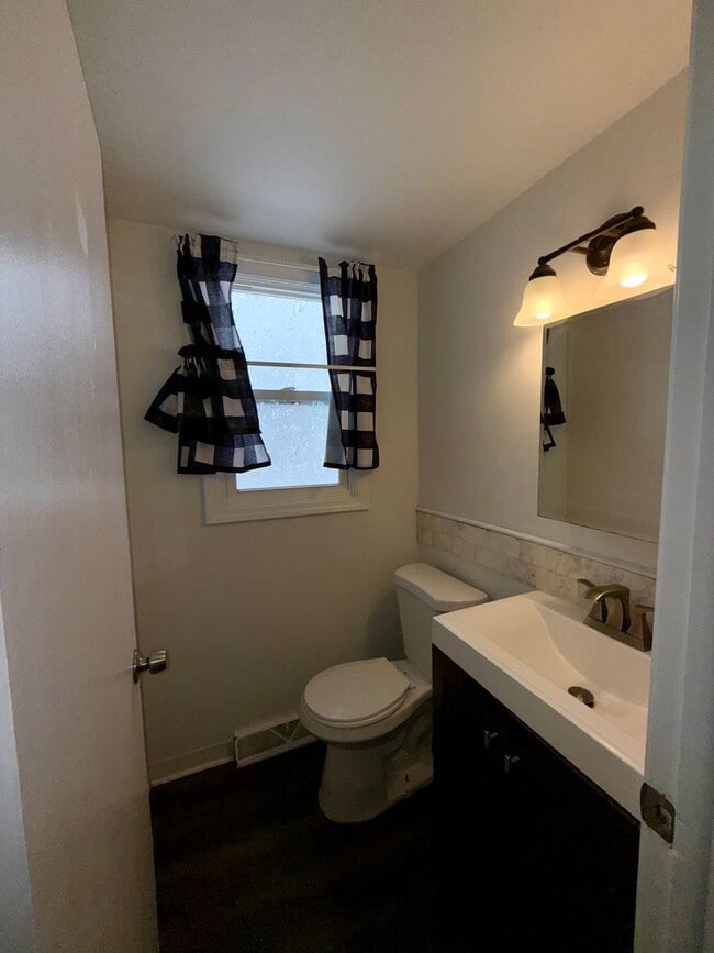 Photo - 4 Bedroom Home