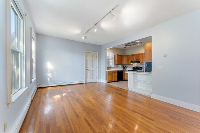 Photo - 42 Woodlawn St Unit 5