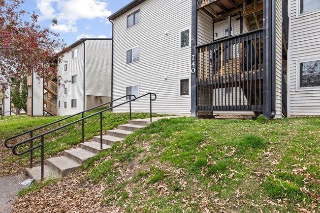 Photo - 740 Westwinds Dr Unit 6