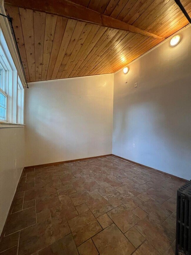 Photo - 334 Paterson Plank Rd Unit 1