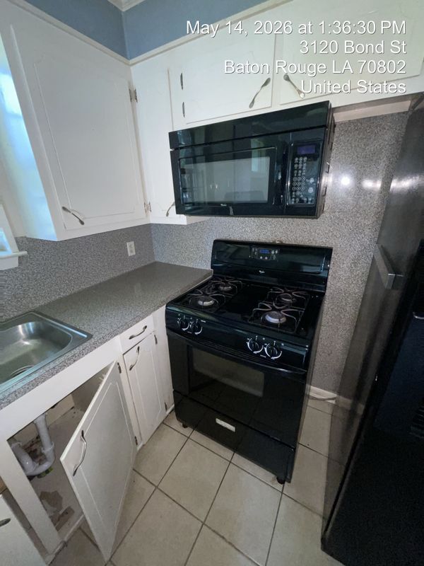 Photo - 3120 Bond St