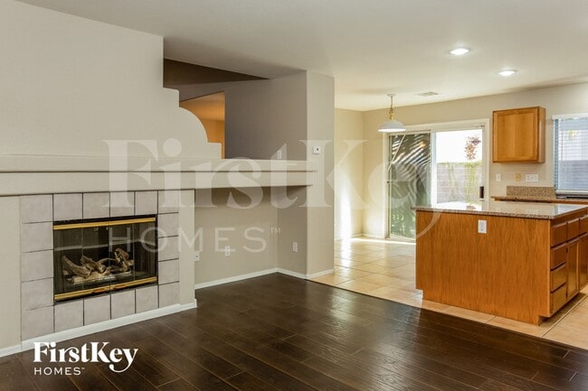 Photo - 9947 Pioneer Ave