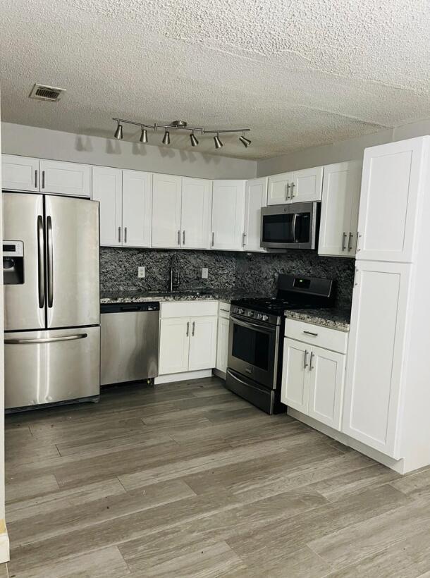 Photo - 901 Hickory St