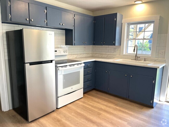 Building Photo - 2BR/1BA Available Now!! - Newly Renovated!... Rental