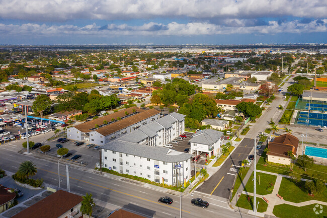 Nueva Aventura Apartments - Hialeah, FL | ForRent.com