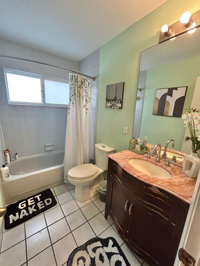 Photo - 156 Colly Way