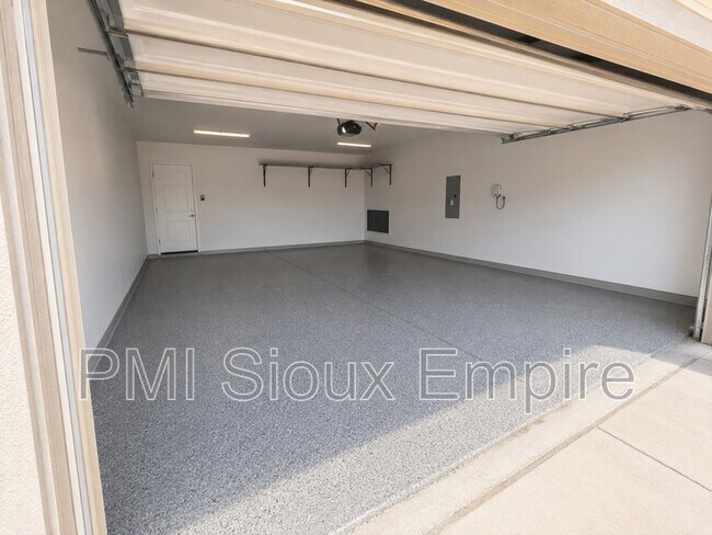 Photo - 9600 W Broek Dr