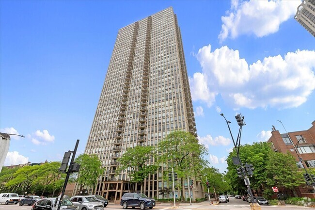 Building Photo - 1660 N La Salle Dr Unit 1608 Rental