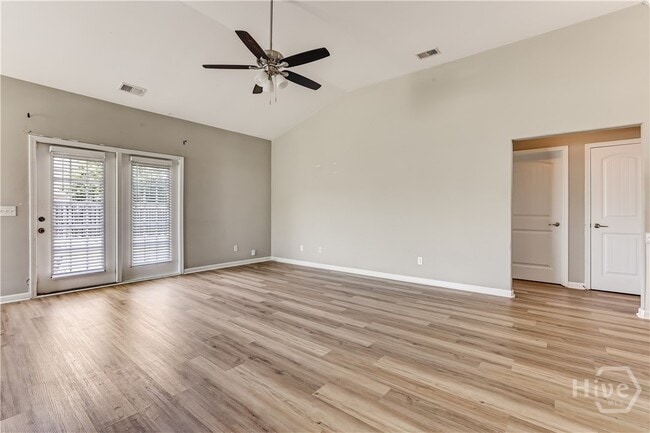 Photo - 32 Bay Willow Ct