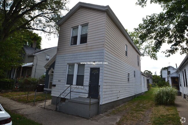 Building Photo - 513 E 16th St Unit 2nd Floor Rental