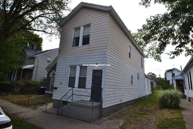 Photo - 513 E 16th St Apartment Unit 2nd Floor