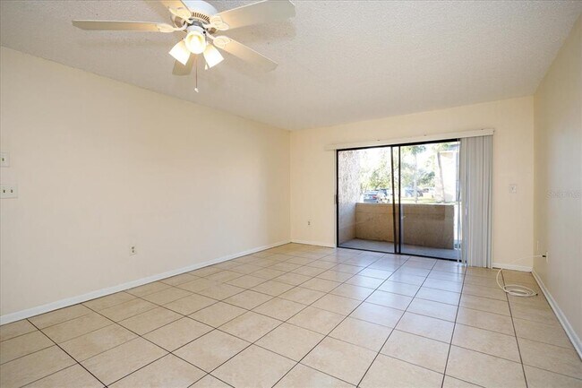 Photo - 5013 Vineland Rd Unit 108