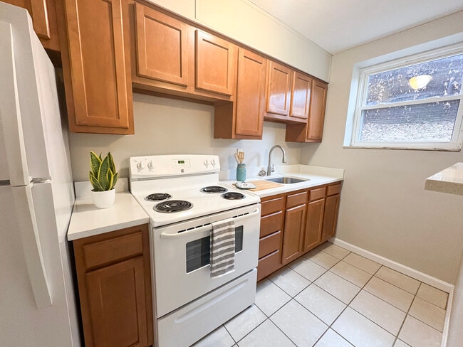 Unit 267-01 - FRIENDSHIP COURT