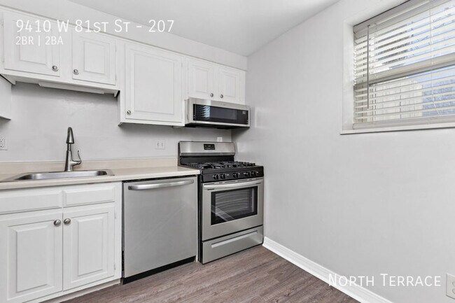 Photo - 9410 W 81st St Unit 207