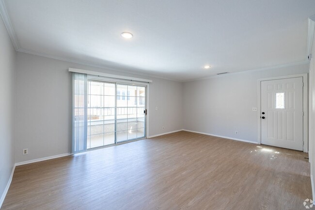 Photo - 5302 Colodny Ave