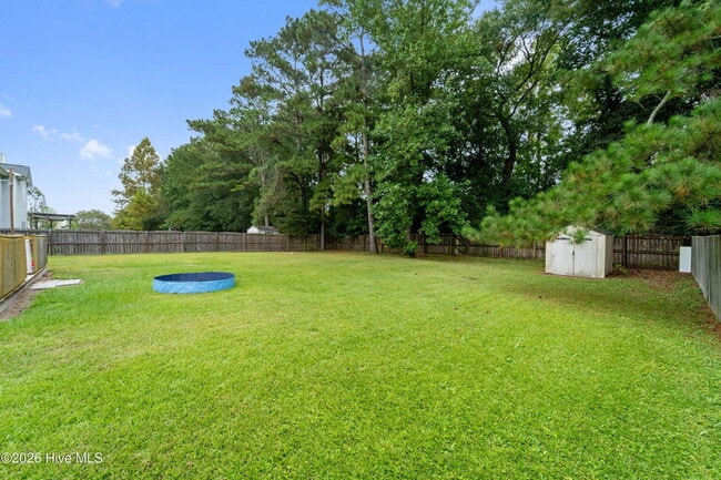 Building Photo - 3 Bedrooms AND A BONUS!! Short Term Leases considered, NO breed restrictions!