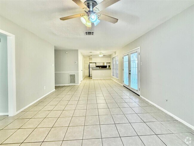 Building Photo - 10827 Sugar Hill Dr Unit B Rental