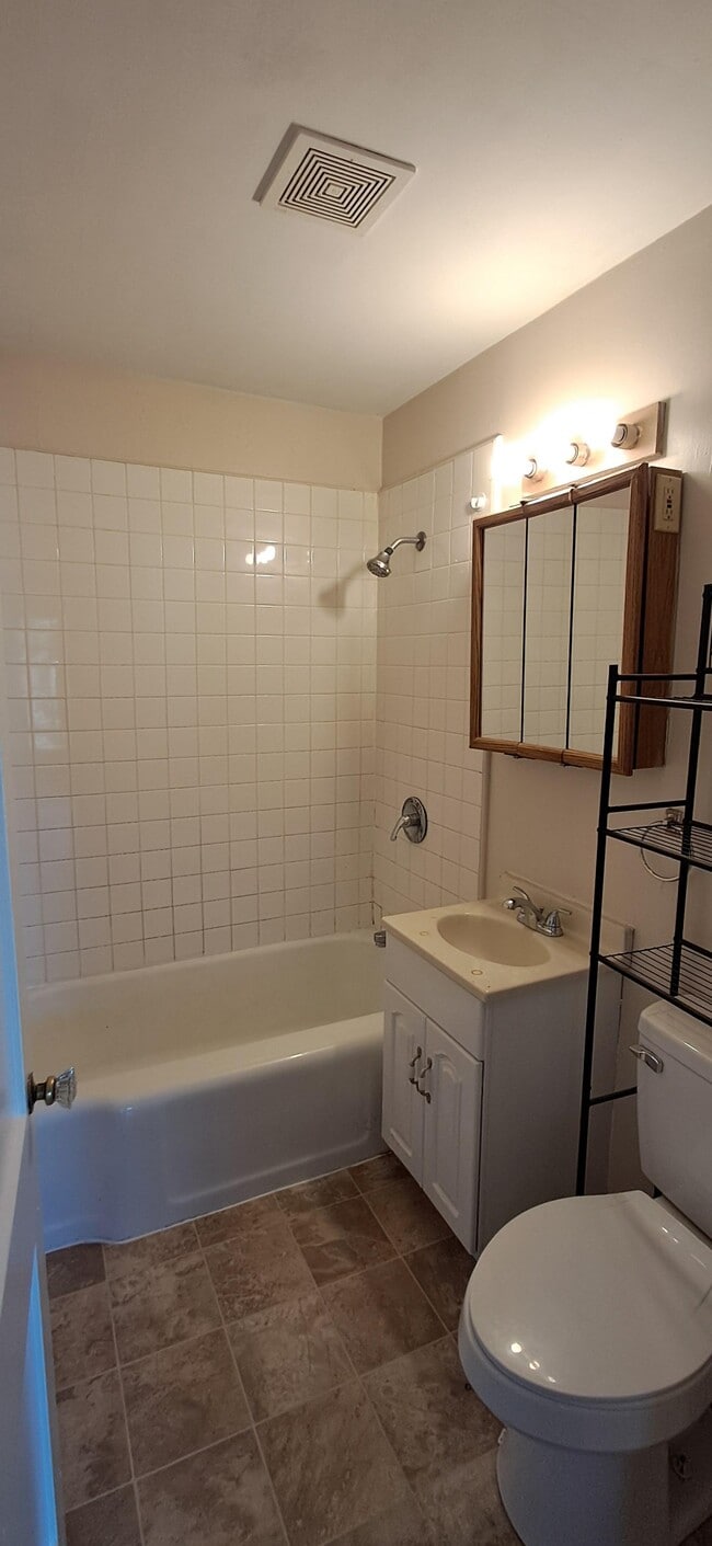 Photo - 1819 S 24th St