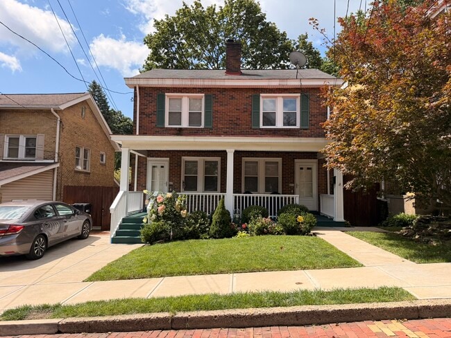 Photo - 607 1/2 Klemont Ave Unit 607 1/2 Klemont Ave