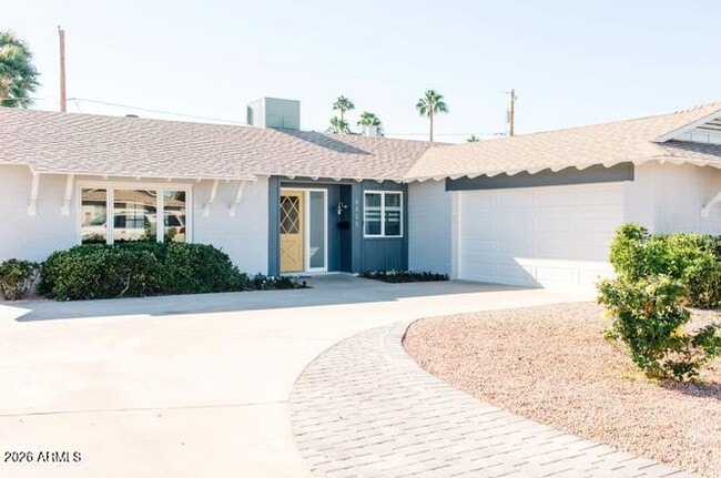 Building Photo - 8525 E Sandalwood Dr