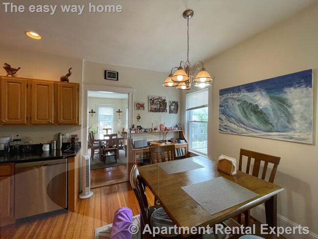Photo - 183 Rindge Ave Unidad #2