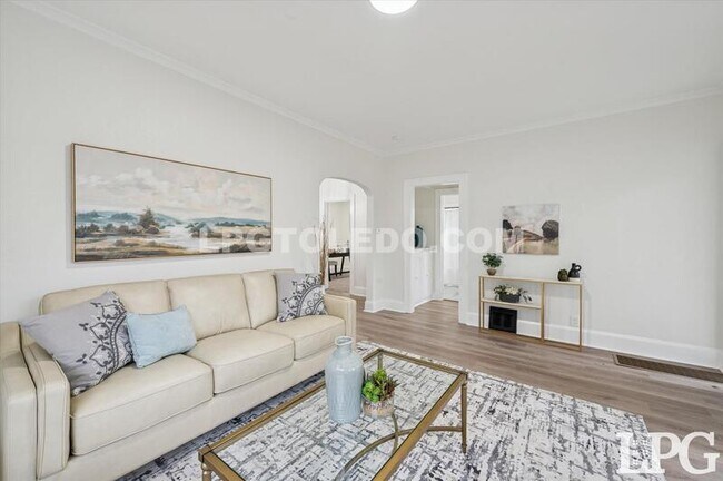 Photo - 4113 Packard Rd