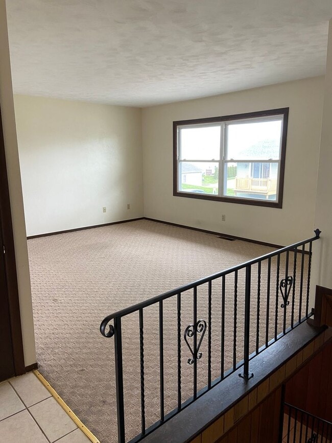 Photo - 4130-4136 Canterbury Dr Unit 4134