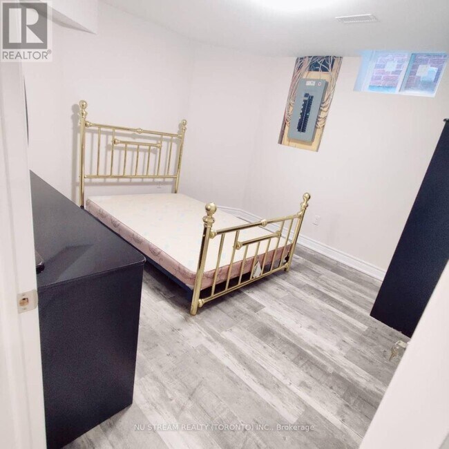 Photo - 217 Badessa Cir