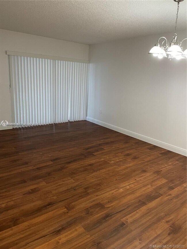 Photo - 721 N Pine Island Rd Unit 104