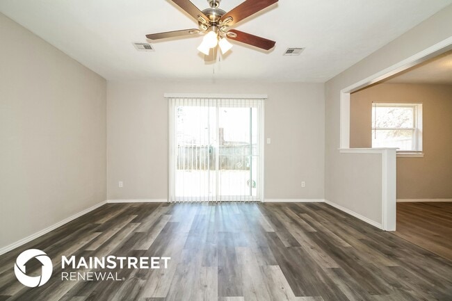 Photo - 10905 N Brauer Ave