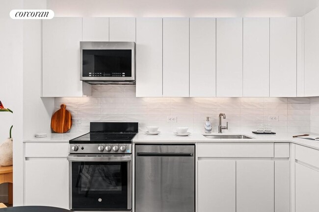 Photo - 126 Sandford St