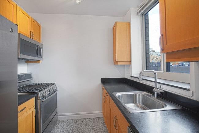 Photo - Bridge Tower Place