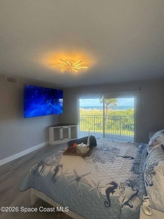 4850 Ocean Beach Blvd Unidad 205