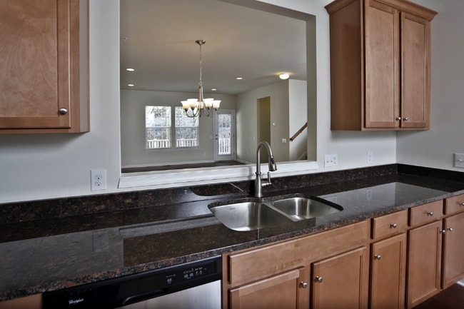 Photo - 1720 Beacon Ln