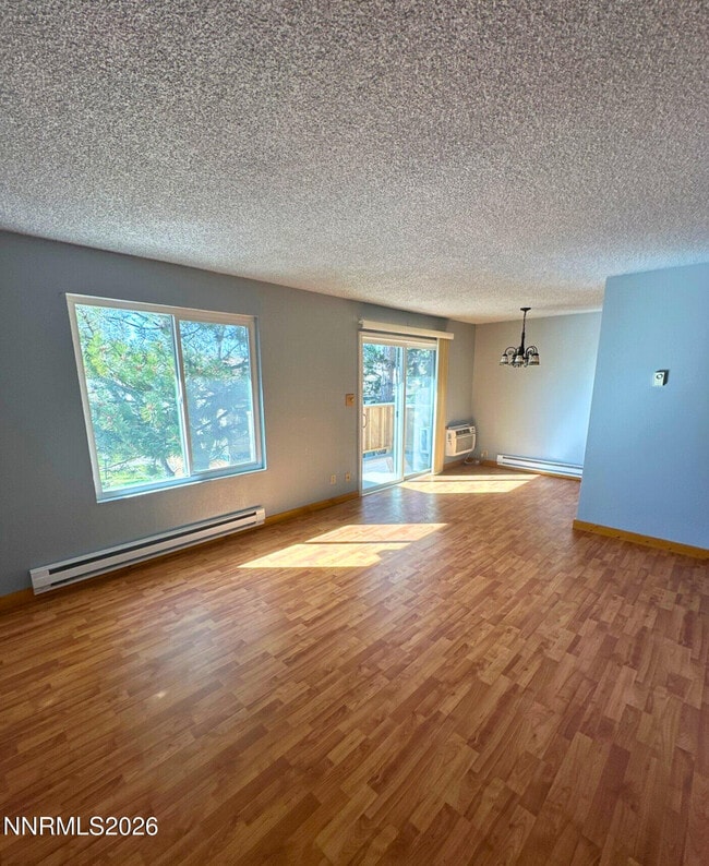 Building Photo - 3919 Clear Acre Ln Unit APT 166