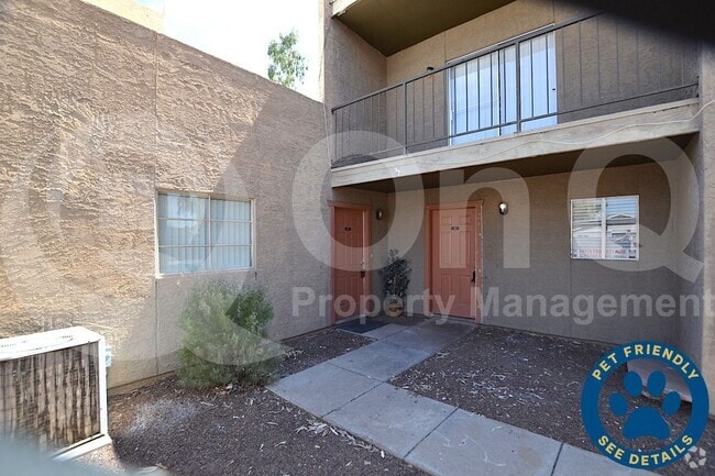 Building Photo - 2807 E Paradise Ln Rental