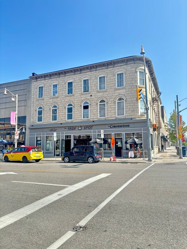 Building Photo - 5 Wyndham St N Unit 304