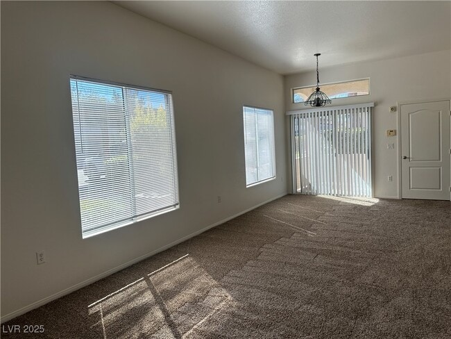 Building Photo - 2305 W Horizon Ridge Pkwy Unit 3611