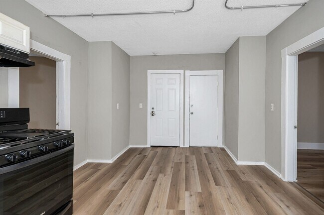 Photo - 50 1/2 Common St Unit 3