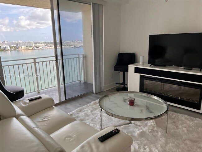 Photo - 770 Claughton Island Dr Unidad 1913