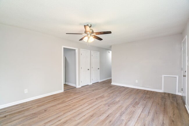 Photo - 841 Farragut Ave