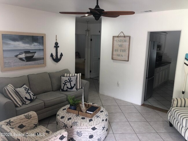 Photo - 325 Bellaire Dr