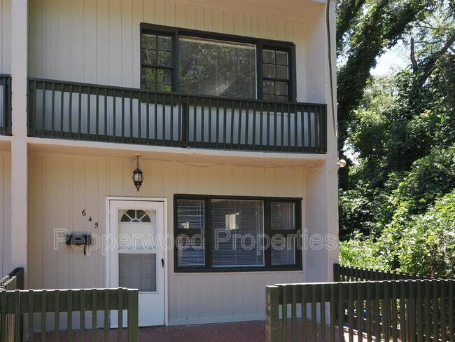 645 South Irwin Avenue - 1 - 645 South Irwin Avenue - 1 Condo