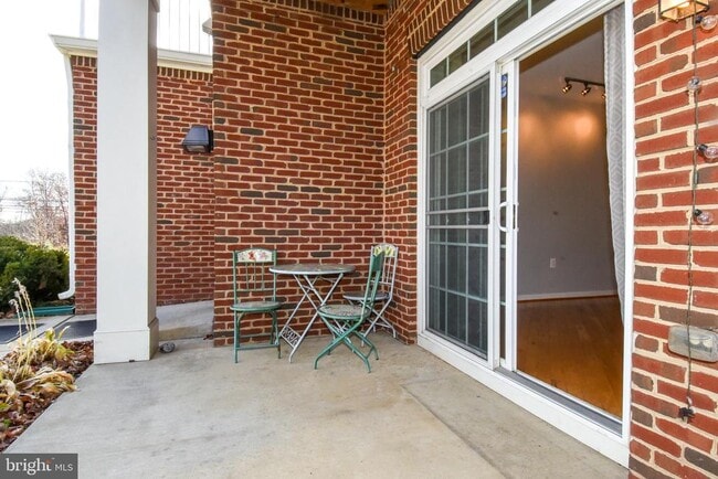 Building Photo - 3750 Clara Downey Ave Unit 13