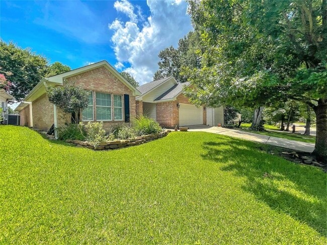 Photo - 3618 Country Club Blvd House