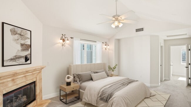 Photo - 10752 Hortense St